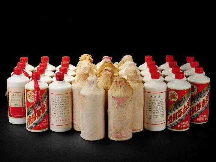 铁山港日照岚山回收酒价格哪里回收(附近上门回收茅台酒）?